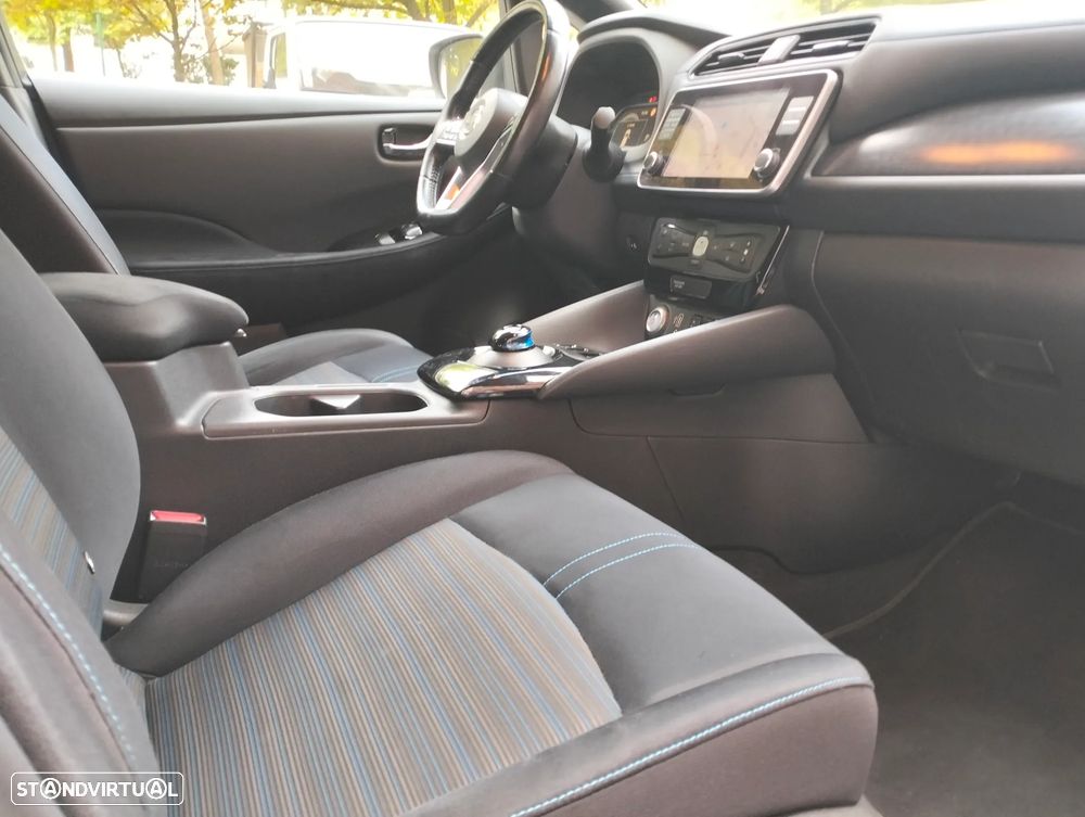 Nissan Leaf N-Connecta Two Tone - 12