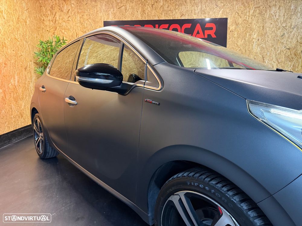 Peugeot 208 1.2 PureTech GT Line - 28