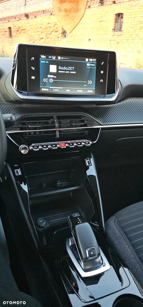 Peugeot 208 PureTech 100 EAT8 Allure - 9