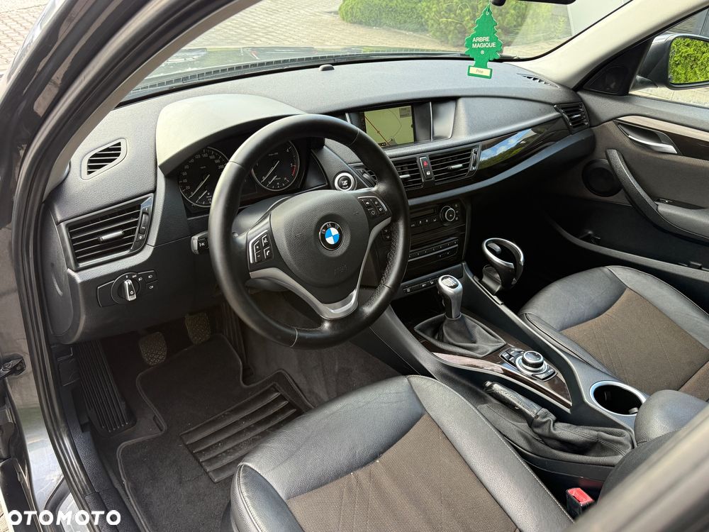 BMW X1 xDrive18d xLine - 9