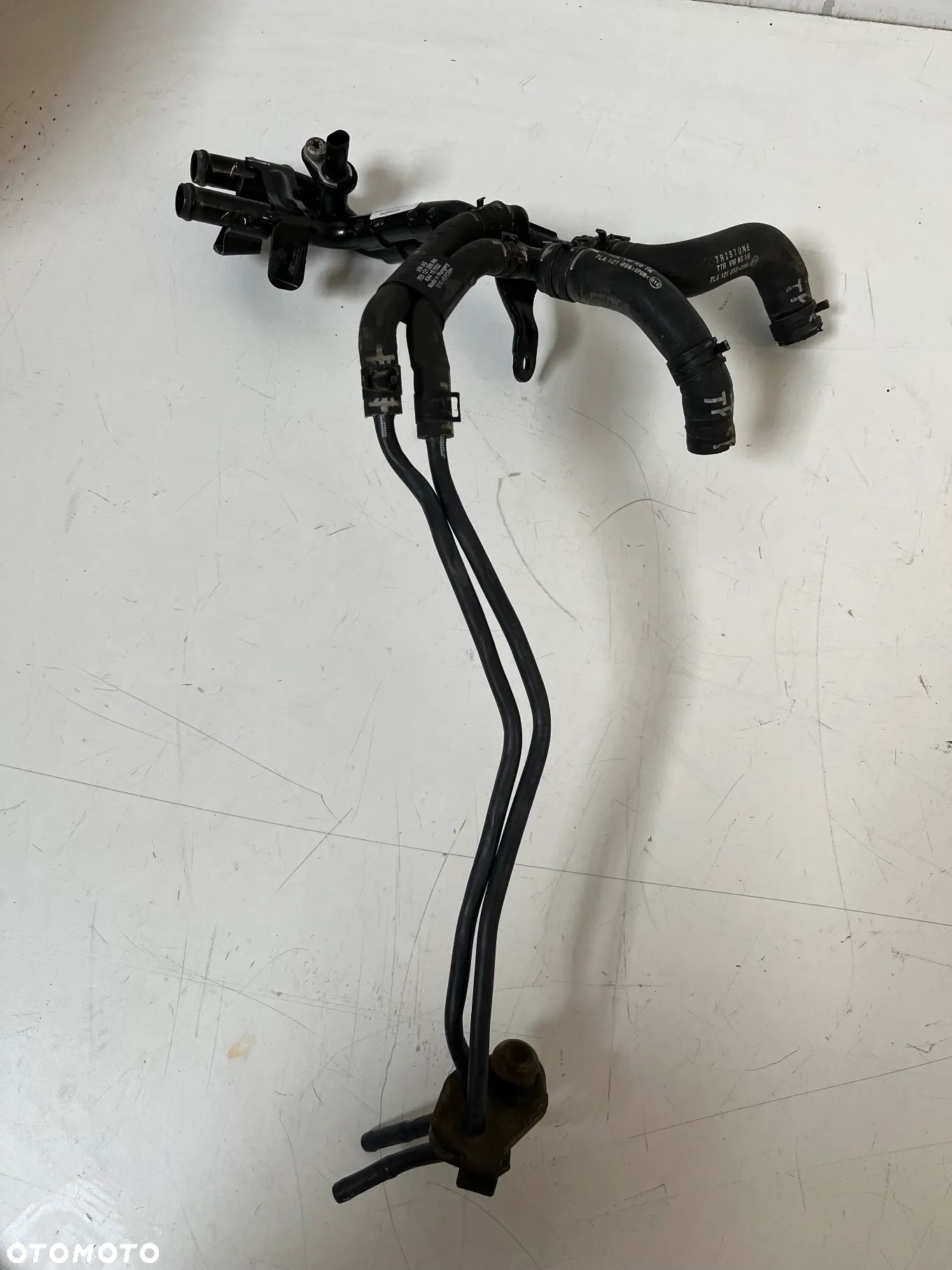WĄŻ PRZEWÓD RURKA WODY ADBLUE MAN  VW CRAFTER 2.0 TDI 04L121194C - 1