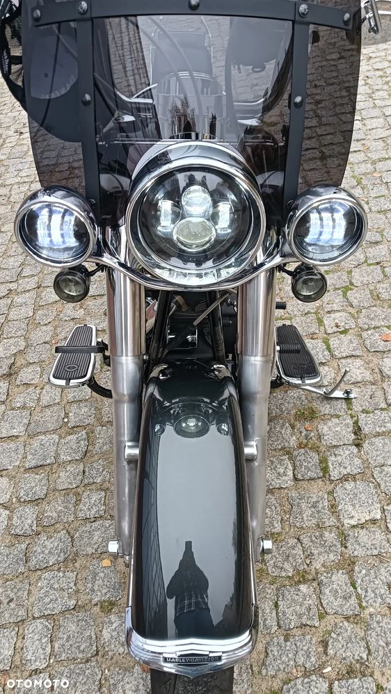 Harley-Davidson Softail Deluxe - 24