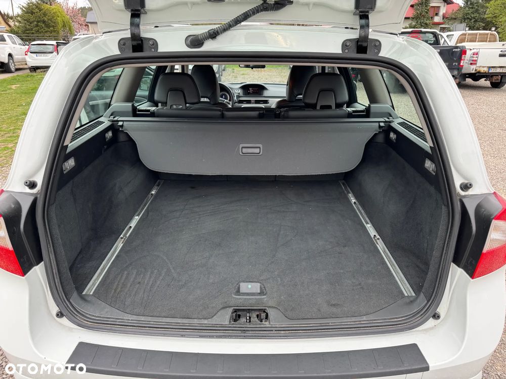 Volvo V70 D4 Momentum - 8