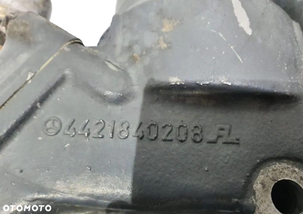PODSTAWA FILTRÓW OLEJU MERCEDES SK OM 441 - 2