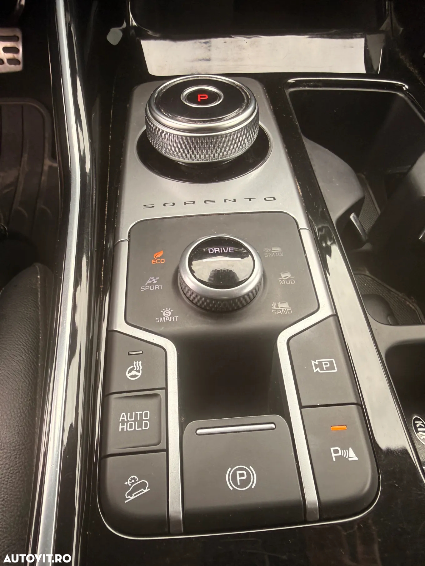 Kia Sorento 1.6 T-GDI HEV 6AT 4x4 5P Premium - 3