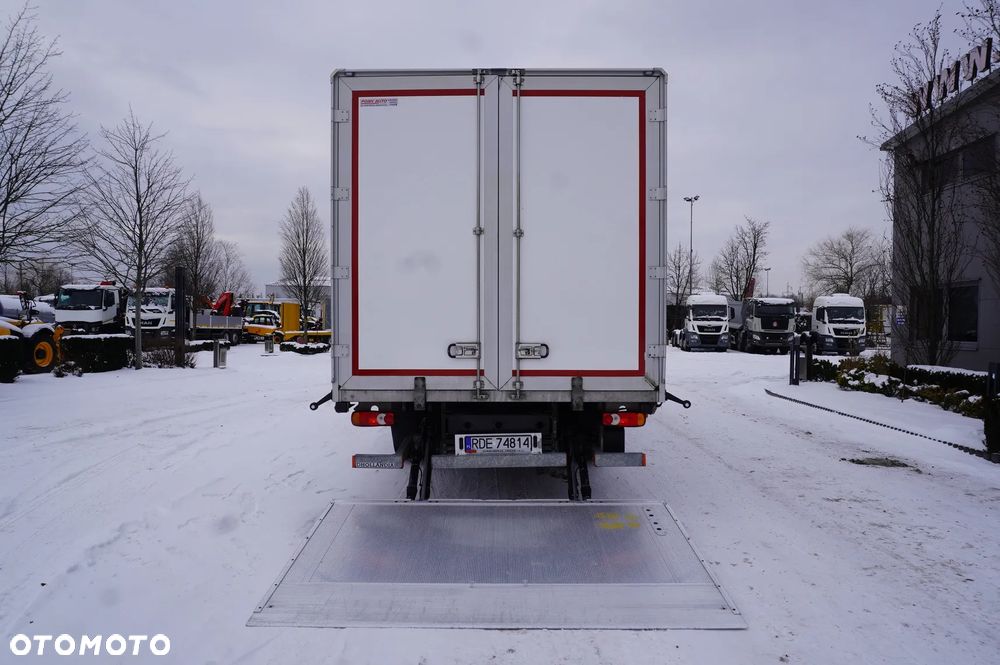 Renault D280 16T / kontener 18 palet / Winda - 4