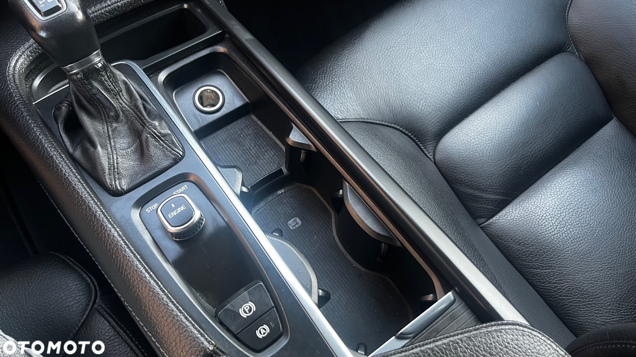 Volvo V90 D4 AWD Momentum - 24