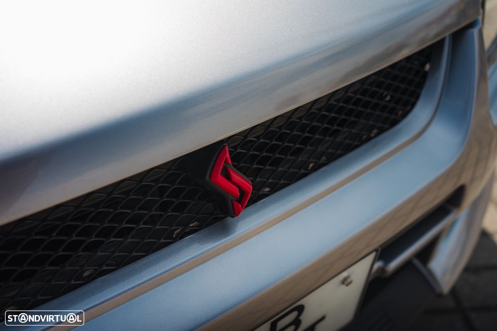Nissan Skyline - 25