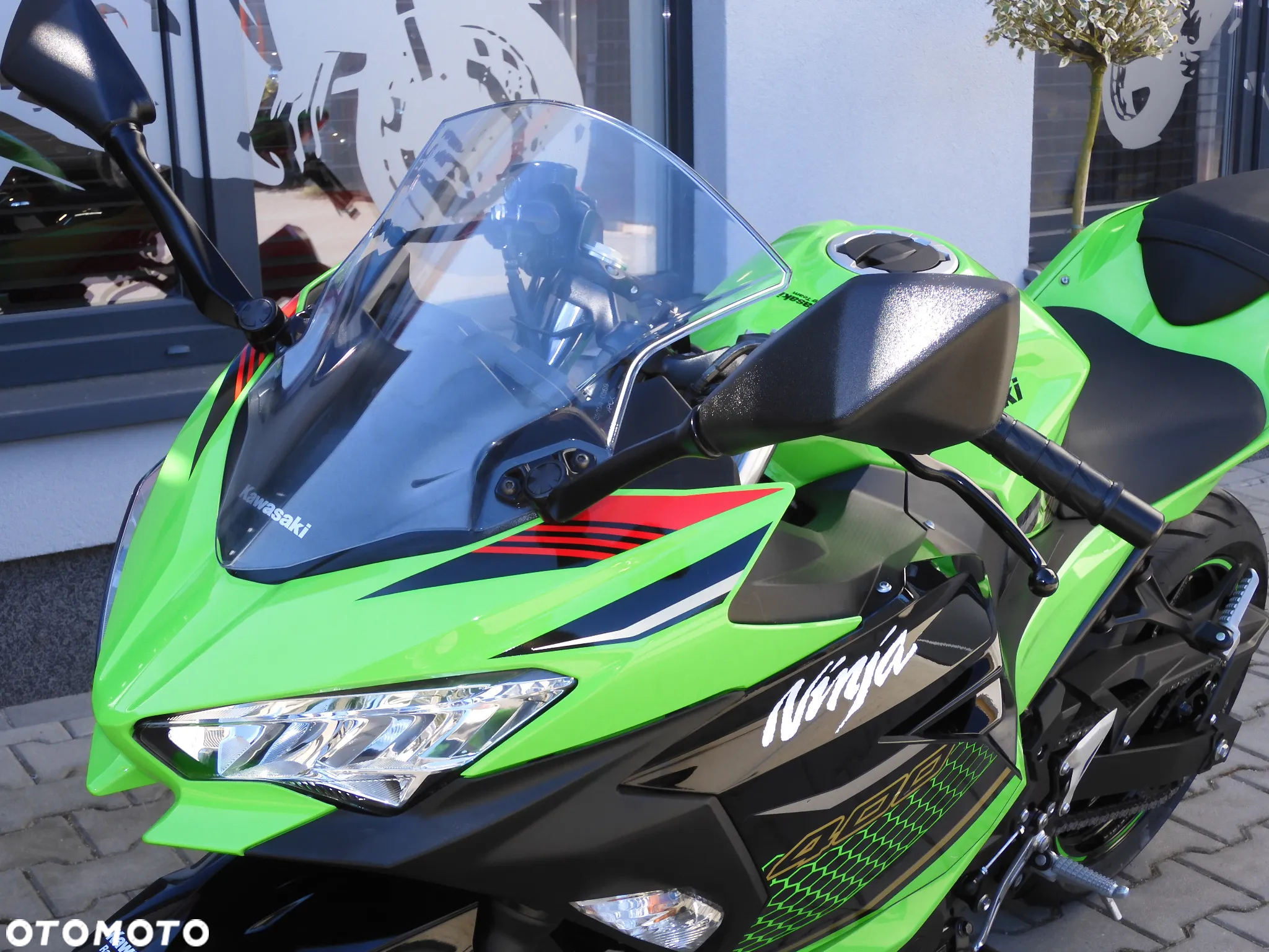 Kawasaki Ninja 400 - 25