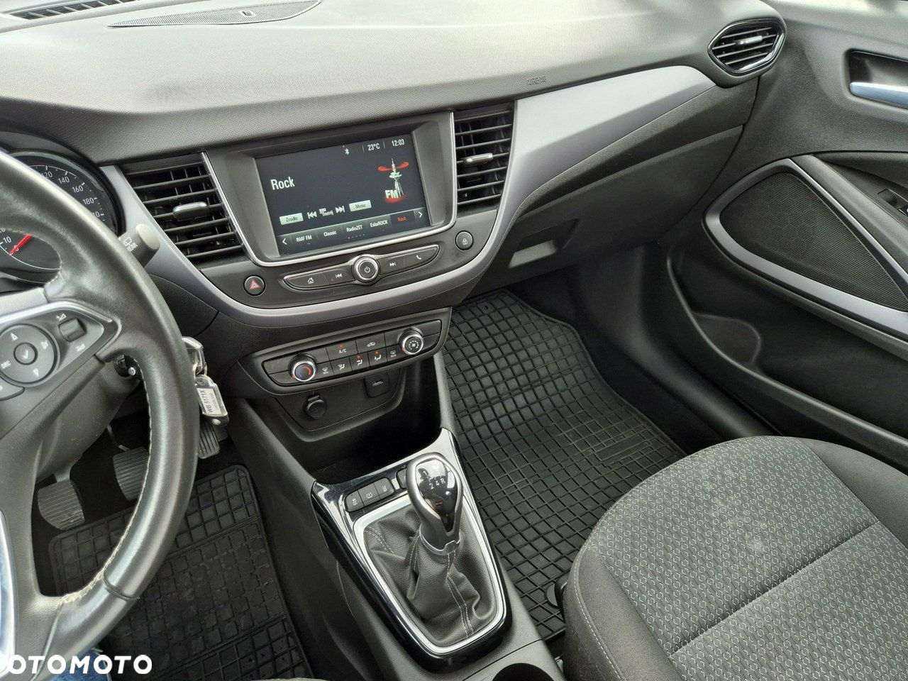 Opel Crossland - 17