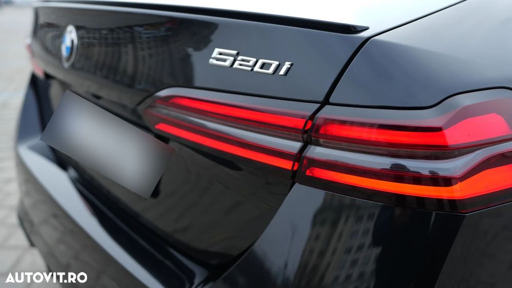 BMW Seria 5 520i AT MHEV - 8