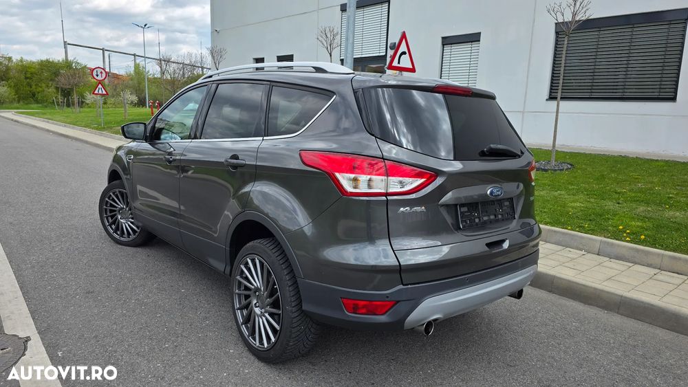 Ford Kuga 1.5 EcoBoost 2WD Titanium - 2