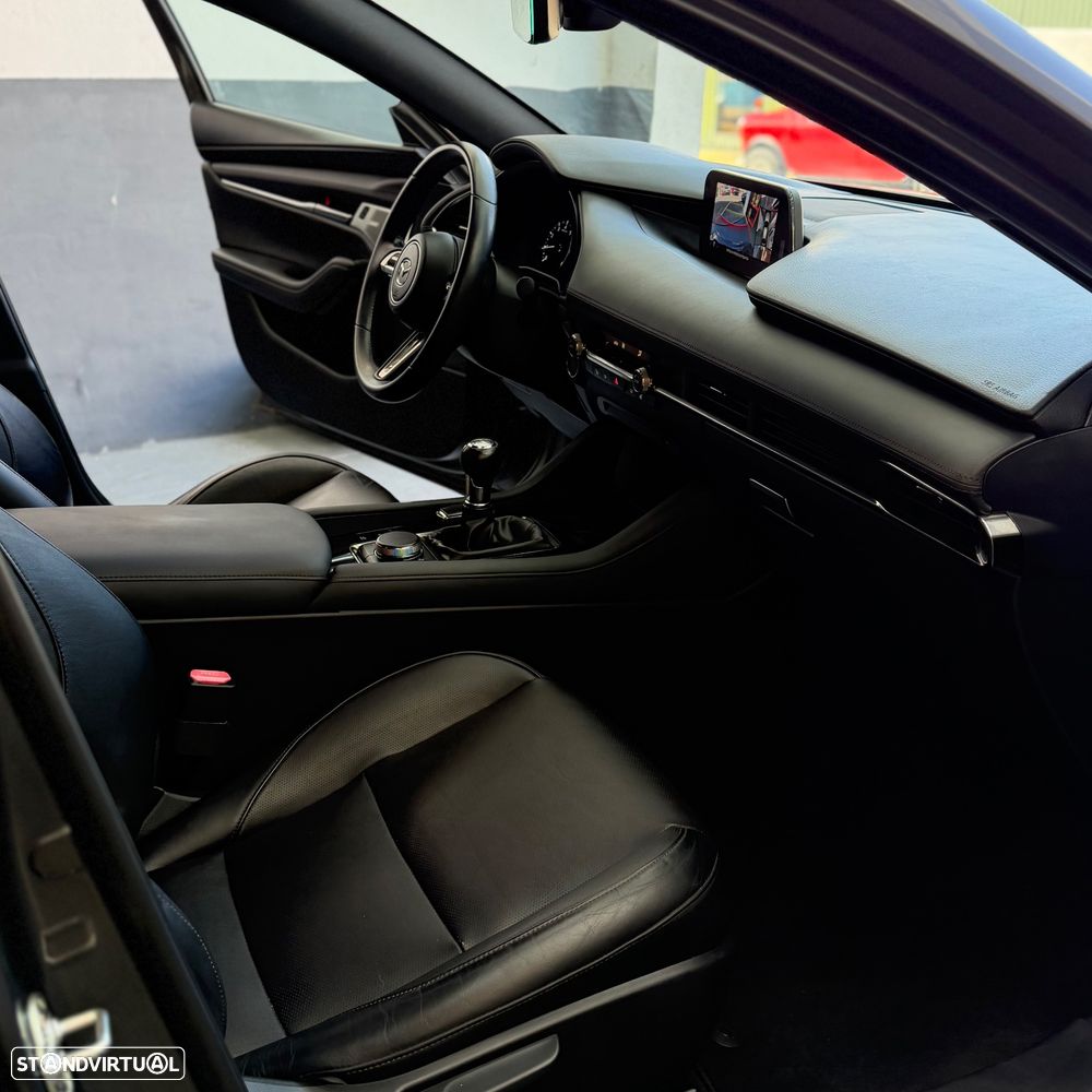 Mazda 3 Hatchback 2.0 Sky-X Excellence - 17