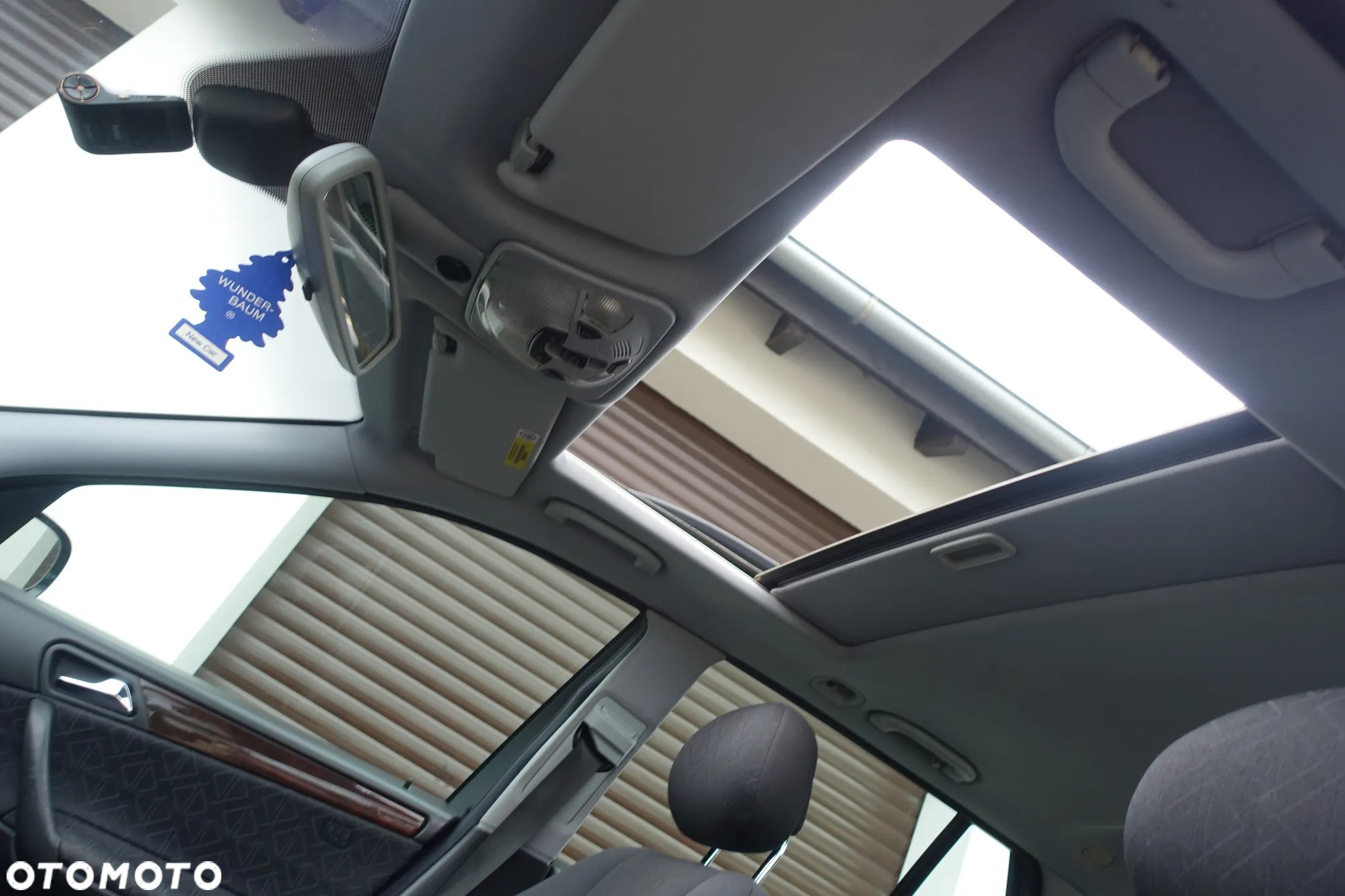 Mercedes-Benz Klasa C 180 T Kompressor Automatik Avantgarde - 37