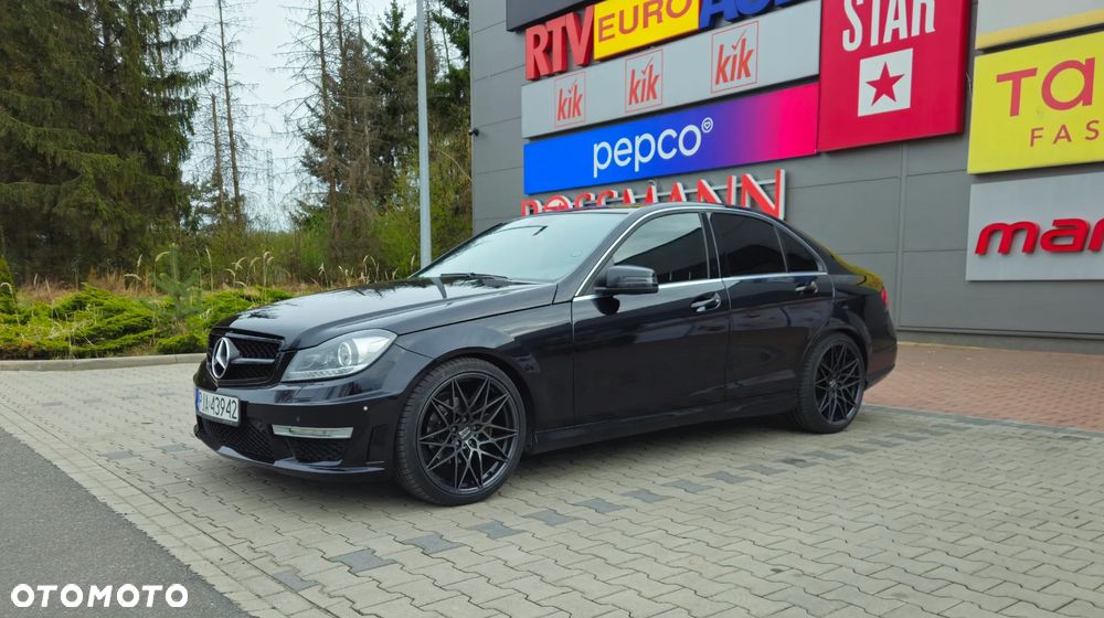 Mercedes-Benz Klasa C 200 CGI BlueEff Avantgarde - 8