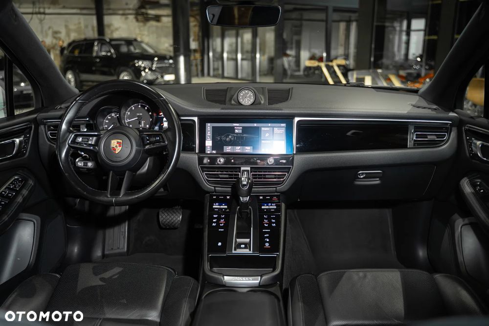 Porsche Macan - 13