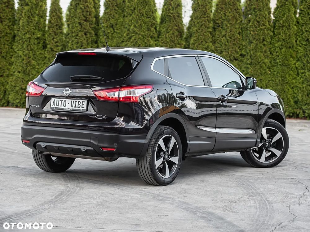 Nissan Qashqai 1.6 dCi DPF tekna - 14