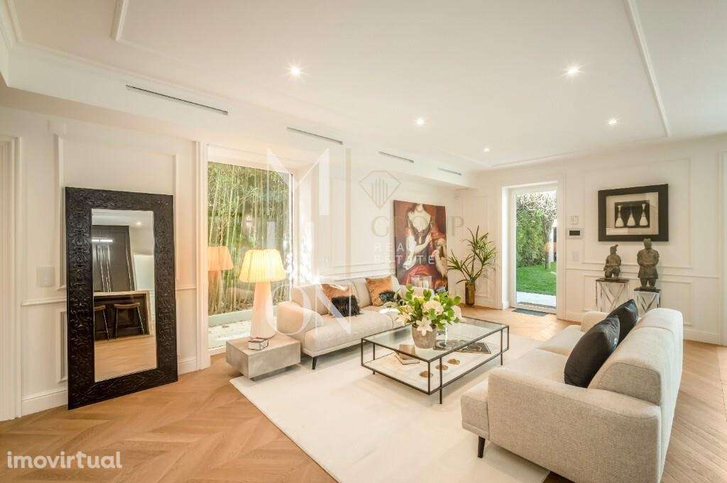 Moradia T3 +1 no centro de Cascais com piscina - Grande imagem: 3/60