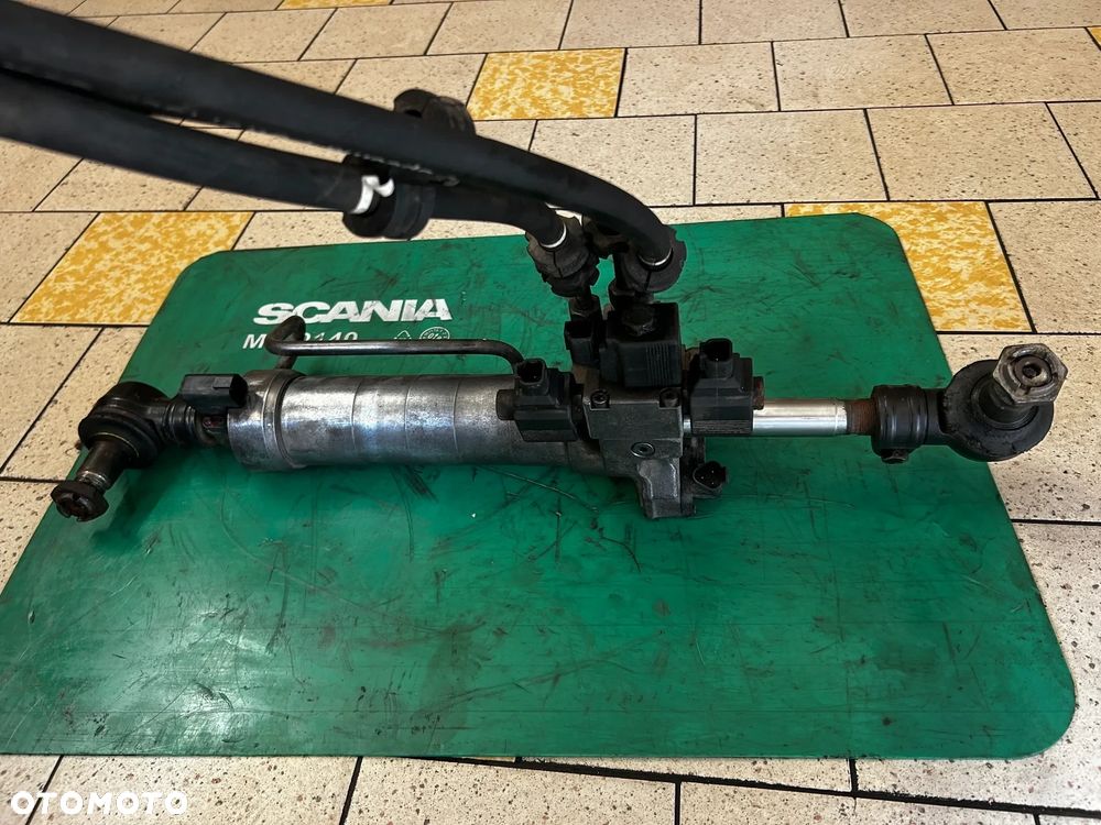 Scania Siłownik Osi Skrętnej - 1