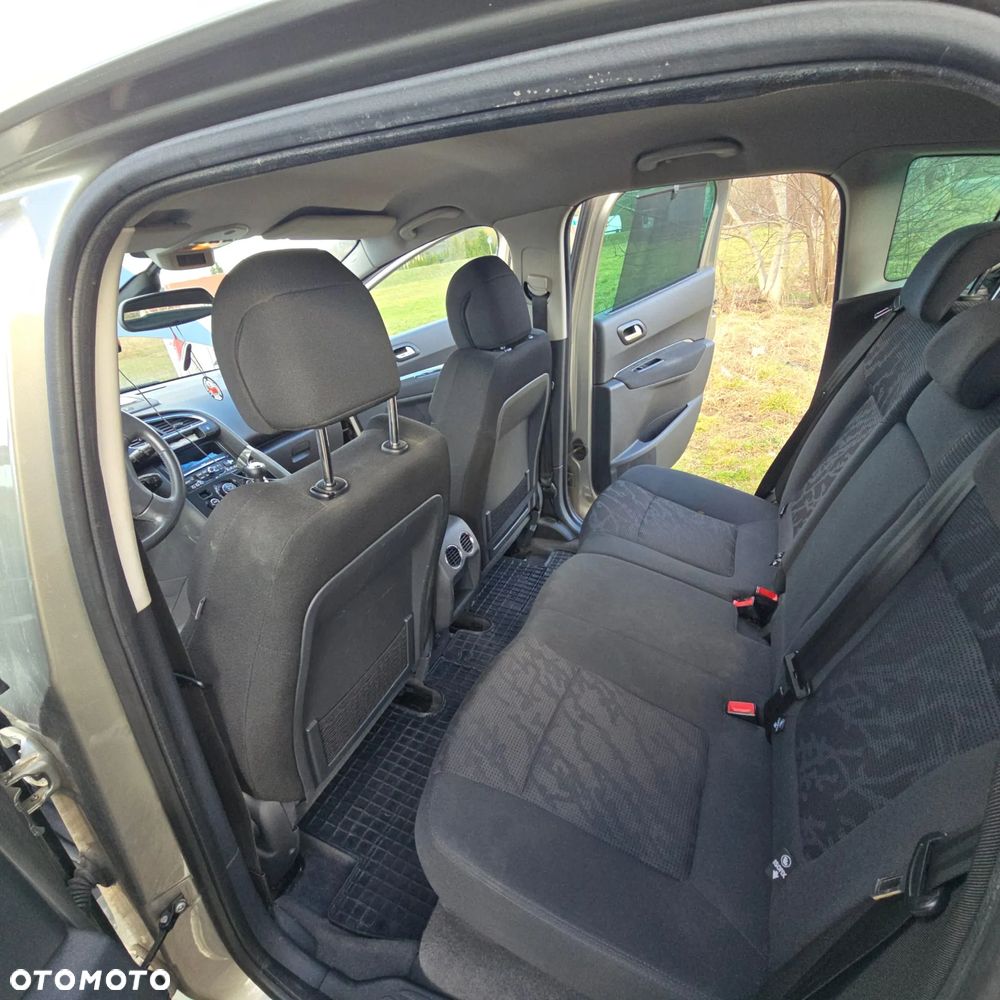 Peugeot 3008 ver-1-6-hdi-trendy - 19