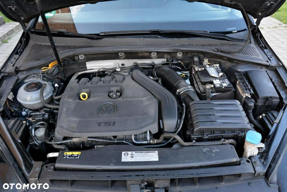 Volkswagen Golf 1.5 TSI ACT DSG Sound - 36