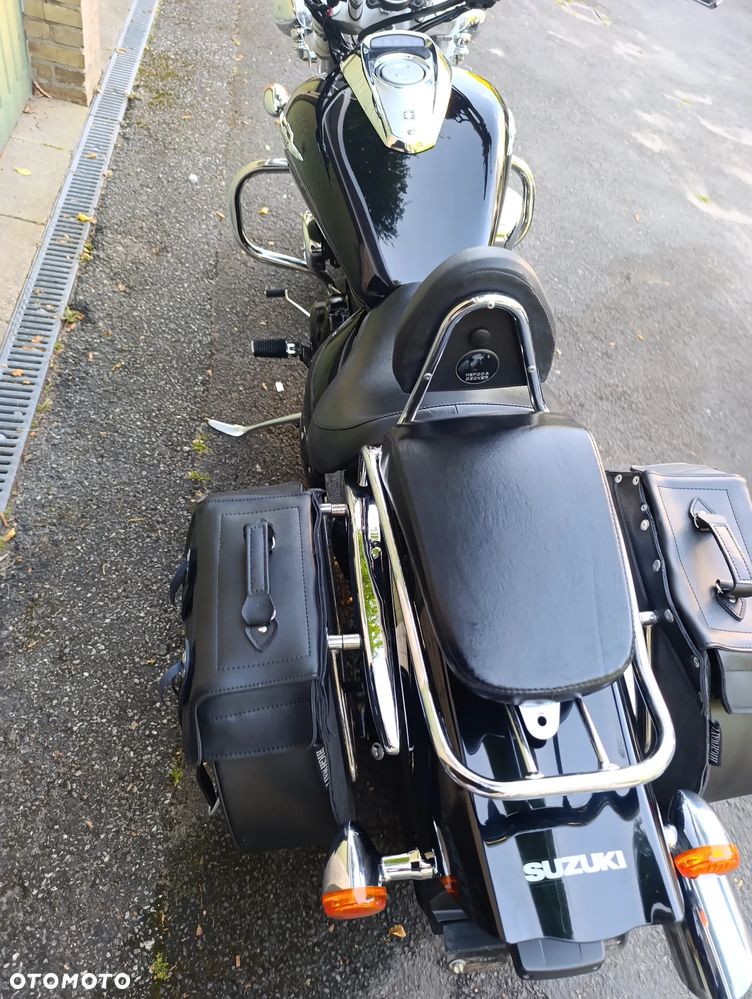 Suzuki Intruder - 14