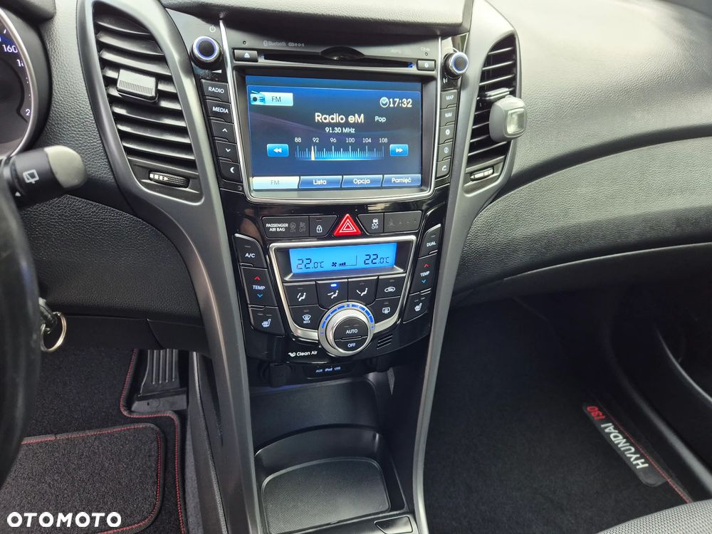 Hyundai i30 blue Kombi 1.6 GDi Passion - 27