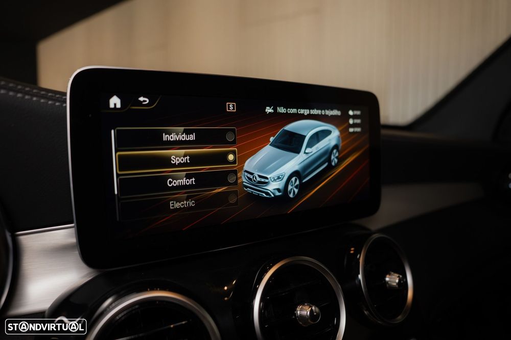 Mercedes-Benz GLC 300 de Coupe 4Matic 9G-TRONIC AMG Line - 44