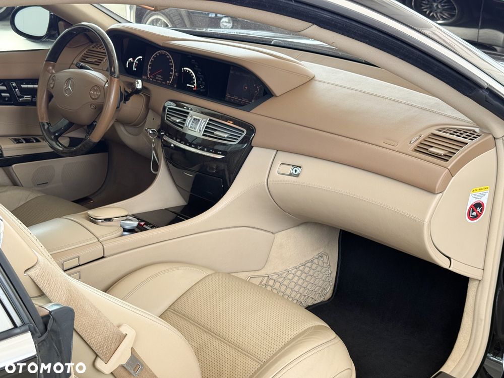 Mercedes-Benz CL 63 AMG - 21
