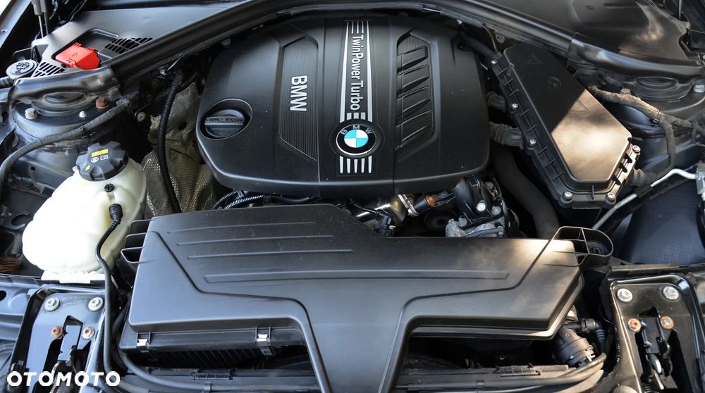 BMW Seria 3 318d DPF - 15