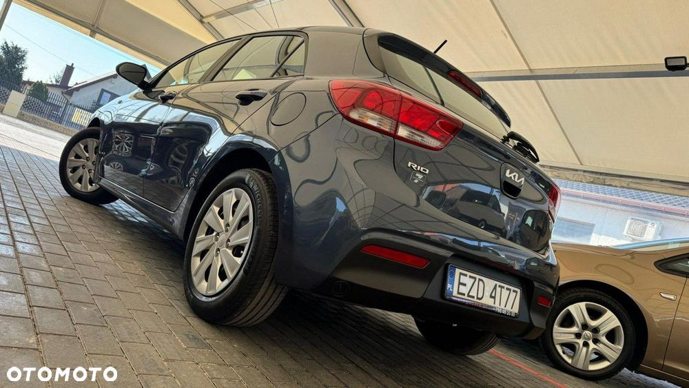 Kia Rio - 24