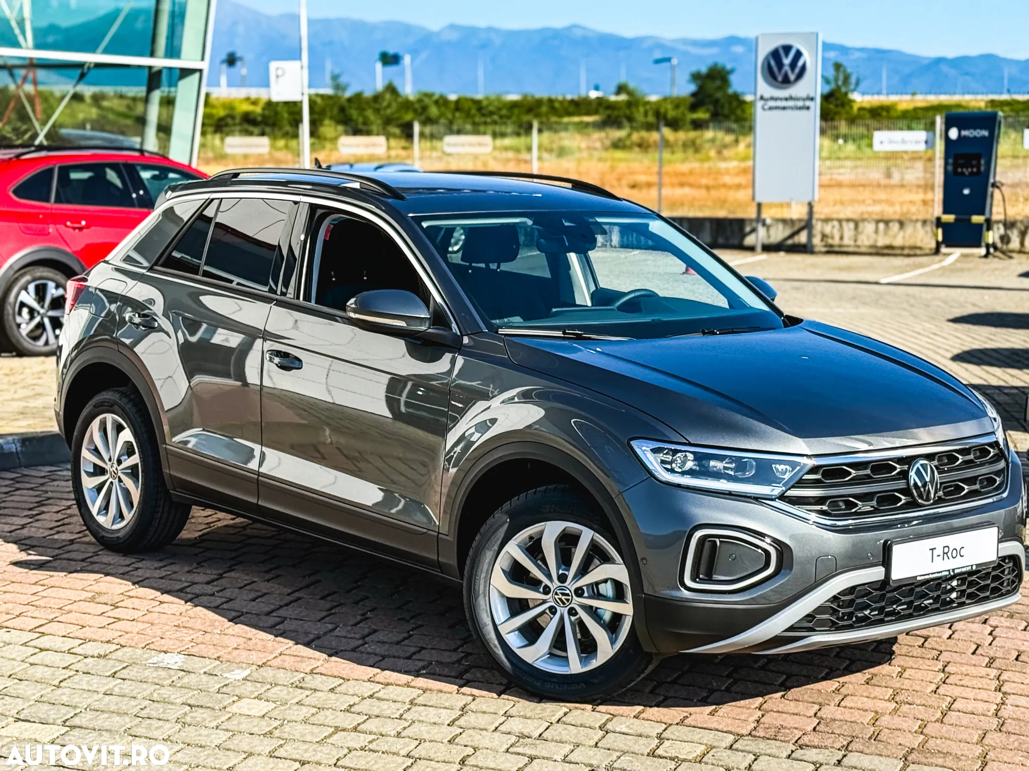 Volkswagen T-ROC 1.5 TSI DSG Life - 2