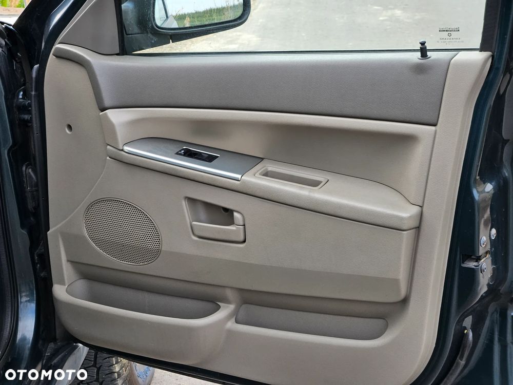 Jeep Grand Cherokee - 20
