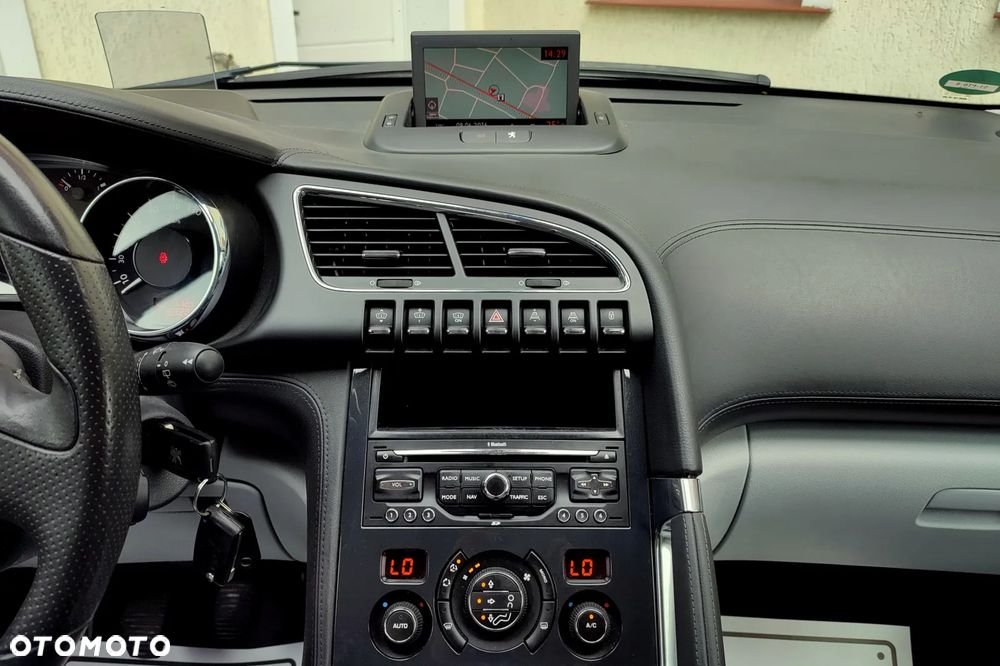 Peugeot 3008 1.6 Premium - 9