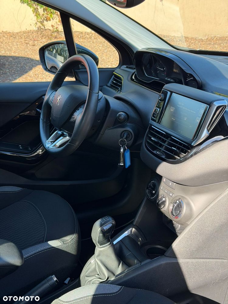 Peugeot 208 PureTech 68 Urban Move - 17