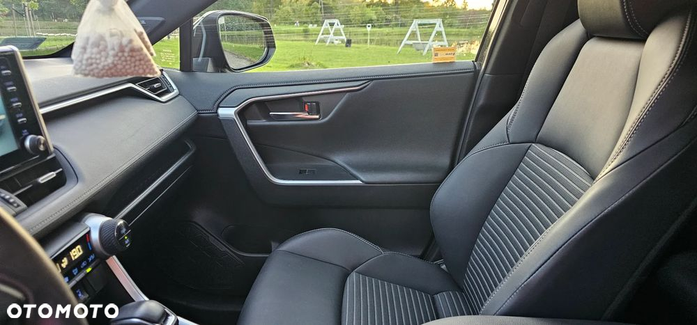 Toyota RAV4 2.5 Hybrid Black Edition by JBL 4x4 - 17