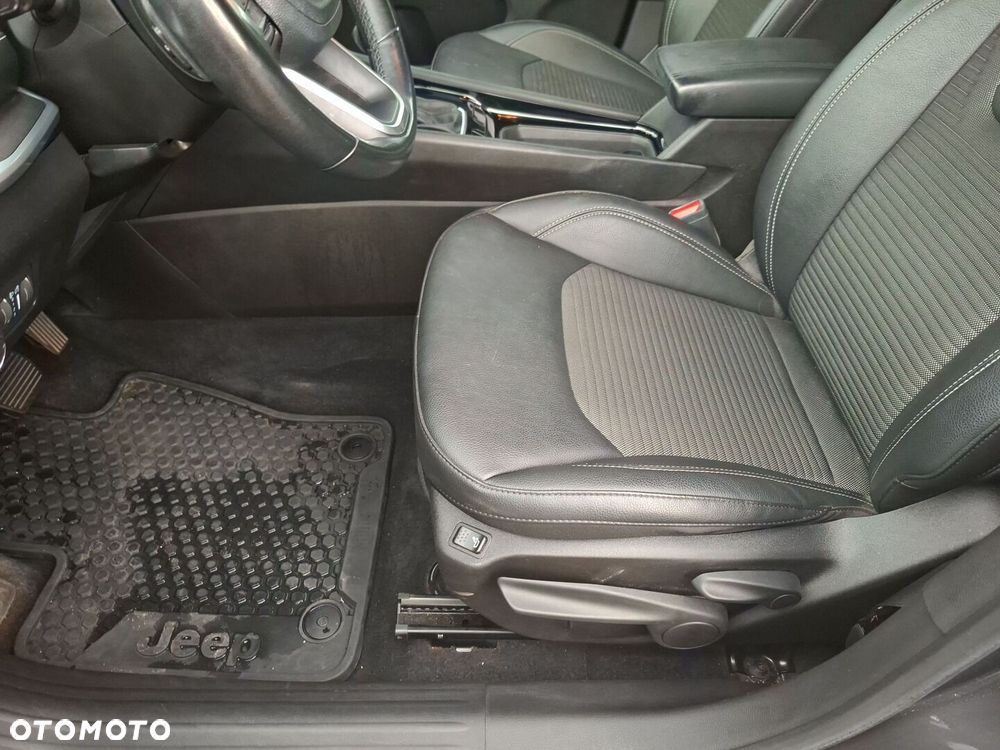 Jeep Compass 1.5 T4 mHEV Limited FWD S&S DCT - 11