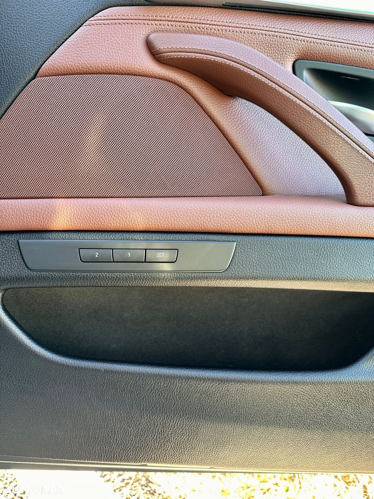 BMW Seria 5 530d Touring Sport-Aut. - 21