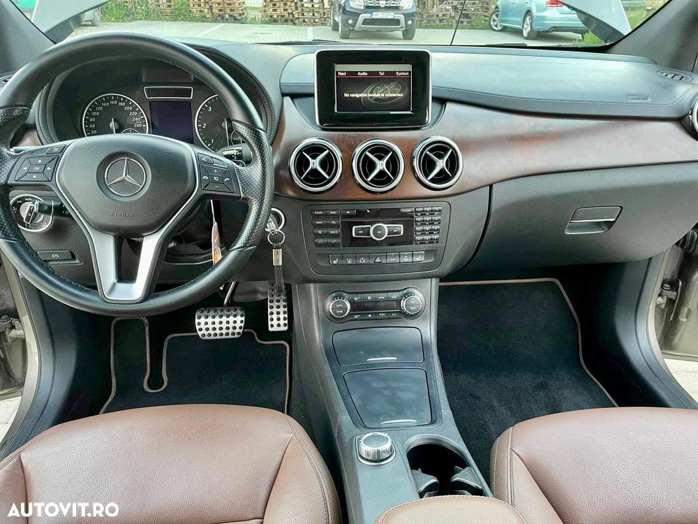 Mercedes-Benz B 220 CDI BlueEfficiency 7G-DCT - 12