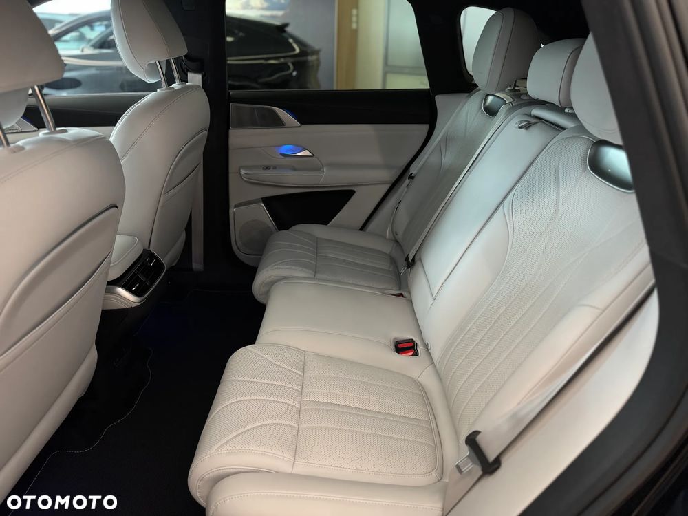 XPeng G9 80.3 kWh RWD Standard Range - 10