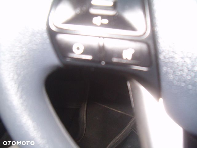 Kia Rio - 26