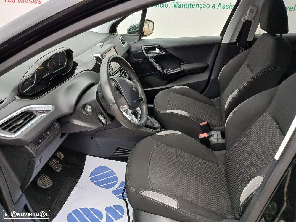 Peugeot 208 1.2 PureTech Style - 18
