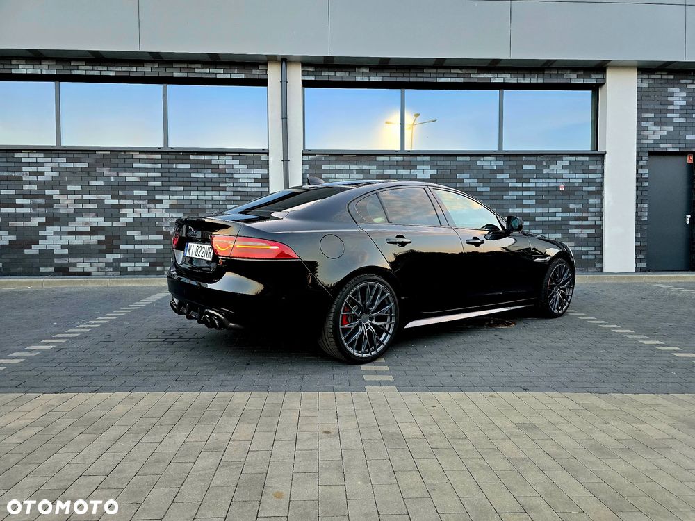 Jaguar XE S - 6