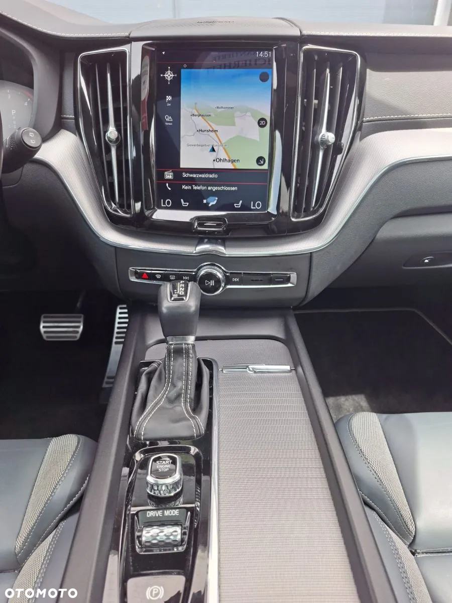 Volvo XC 60 D4 R-Design - 9