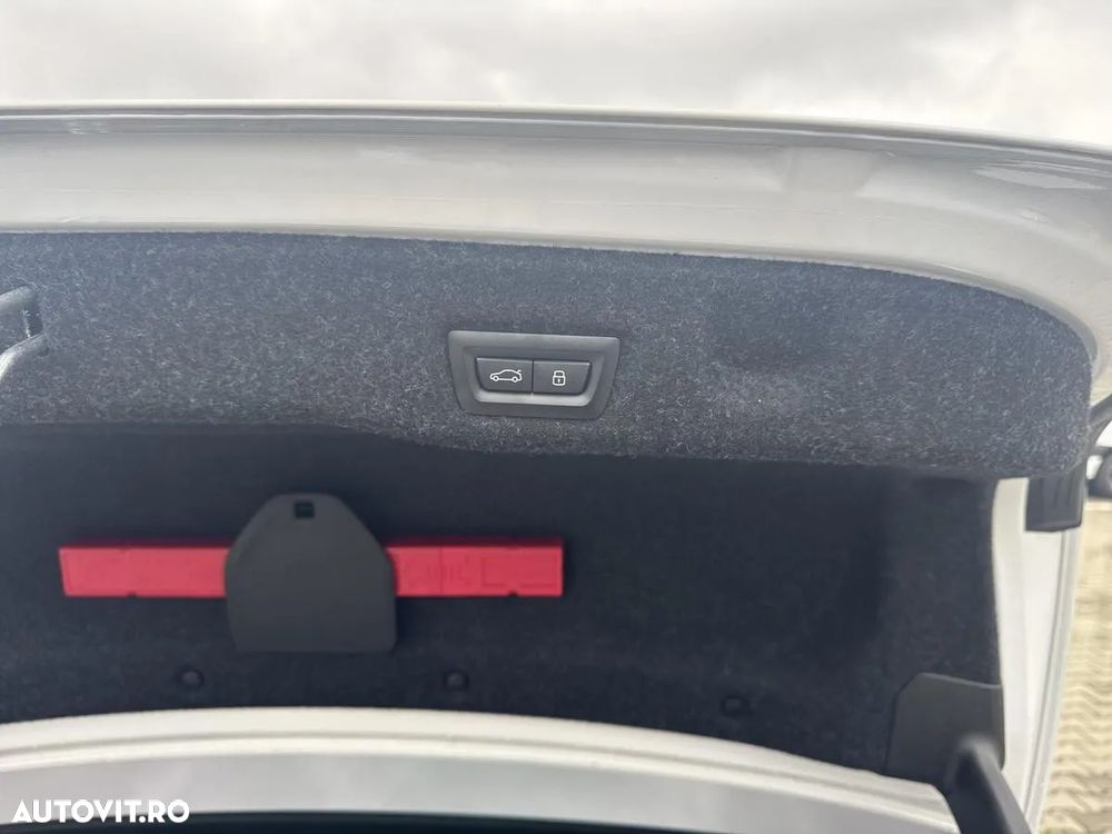 BMW Seria 5 520i AT MHEV - 16