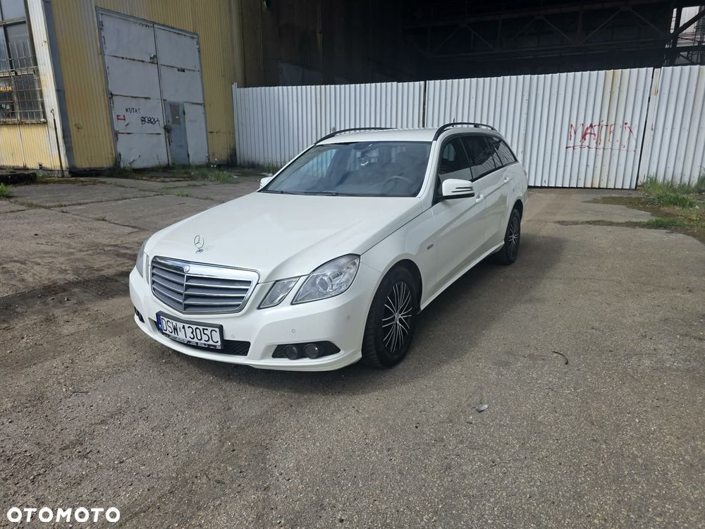 Mercedes-Benz Klasa E 220 CDI DPF BlueEFFICIENCY Automatik - 15
