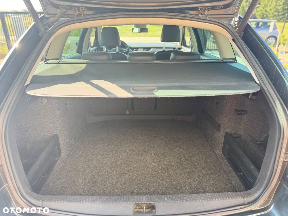 Skoda Octavia 2.0 TDI Elegance DSG - 22