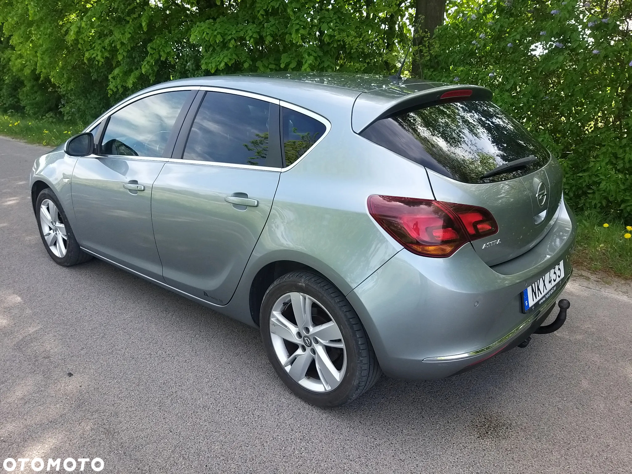 Opel Astra IV 1.4 T Cosmo - 4