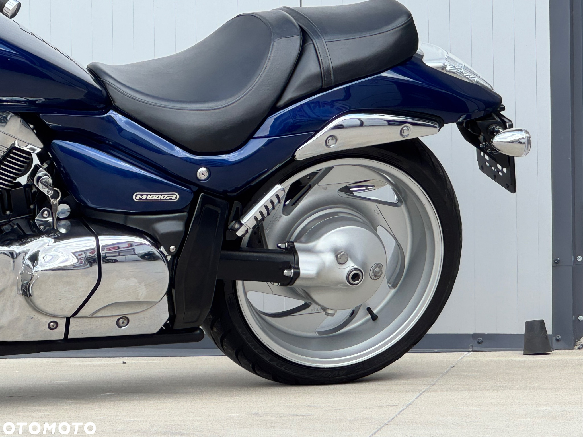 Suzuki Intruder - 22