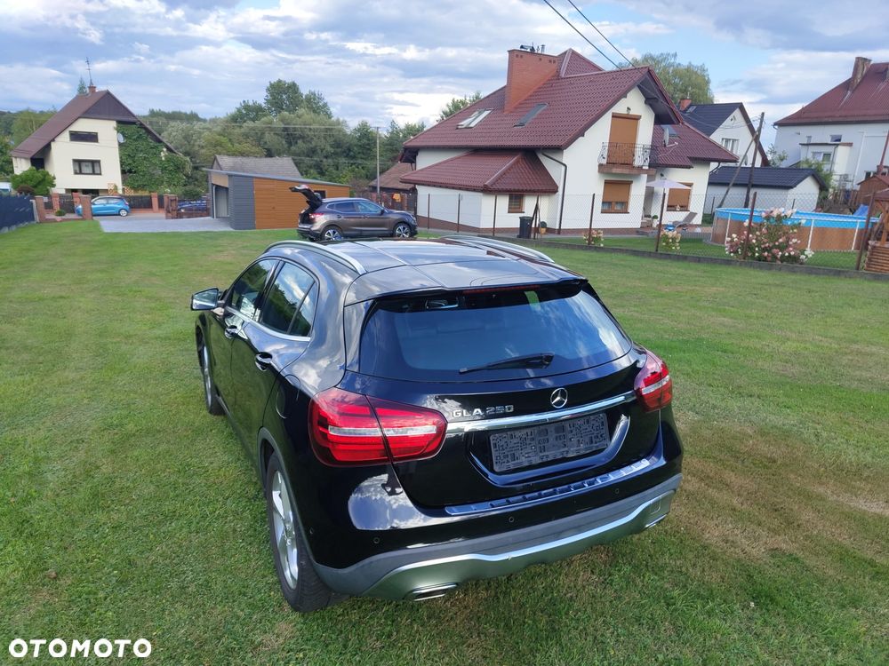 Mercedes-Benz GLA 250 7G-DCT Peak Edition - 7